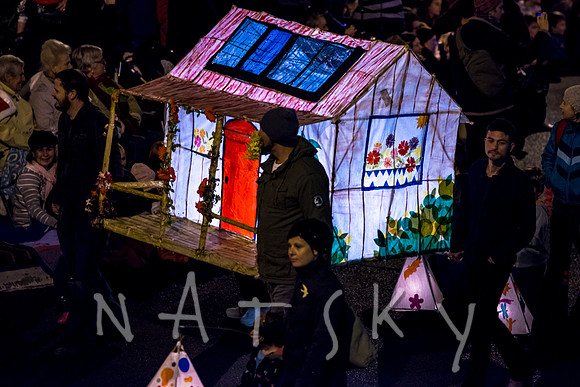 LANTERN PARADE 121
