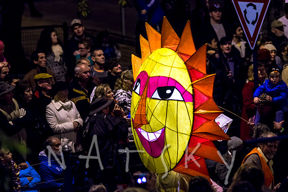 LANTERN PARADE 082