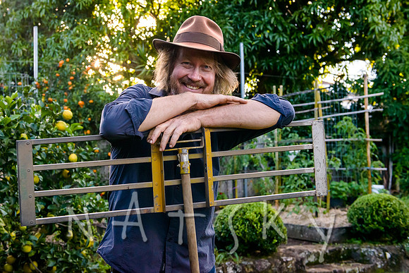 PHIL DUDMAN THE GARDENING GURU