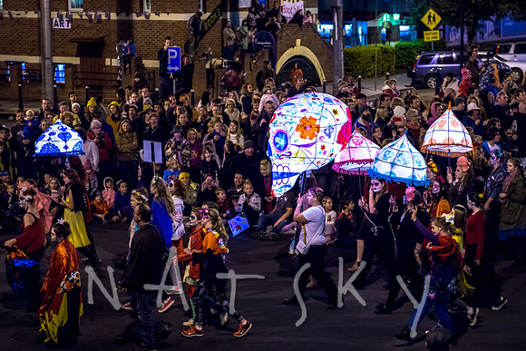 LANTERN PARADE 066