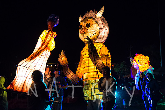 LANTERN PARADE 187