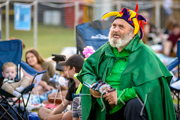 carols crowd 069