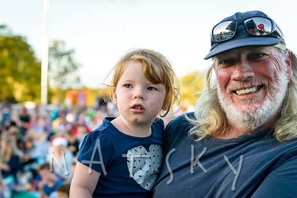 carols crowd 072