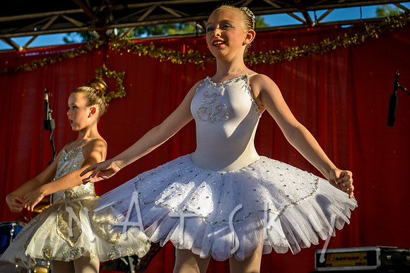 carols stage 024