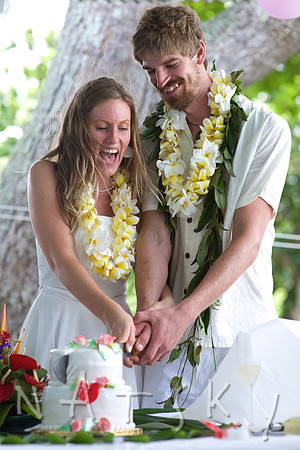 Hawaiian Wedding Photographer