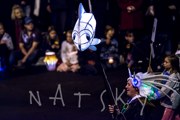LANTERN PARADE 071