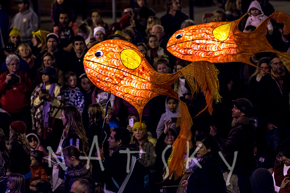 LANTERN PARADE 125