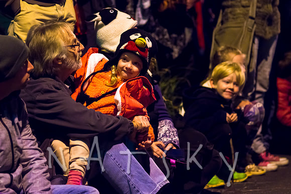 LANTERN PARADE 051