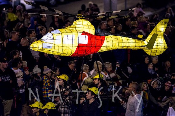 LANTERN PARADE 115