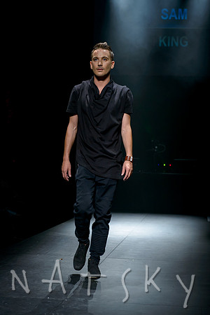 STRUT 195