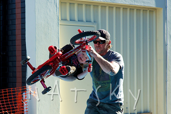 LISMORE STREET PHOTOGRAPHER